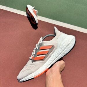 Adidas Ultraboost 22